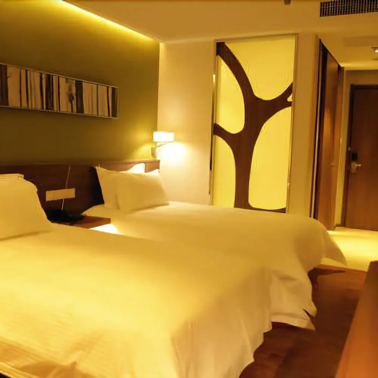 Pesht Hotel
