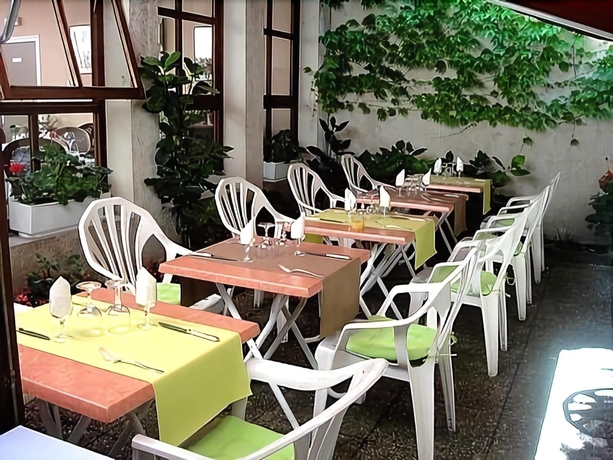 Logis Hôtel Restaurant de lEcu