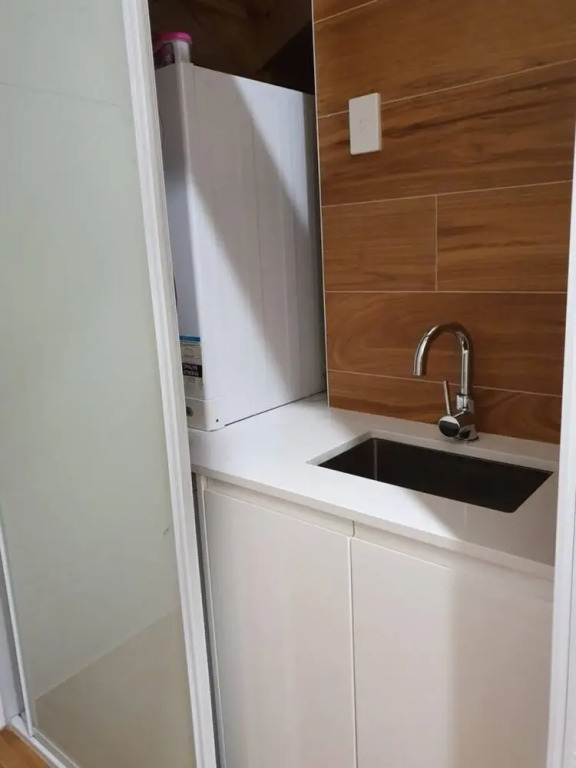 THE Roezetta1 Luxury Stylish Unit, Walk TO City