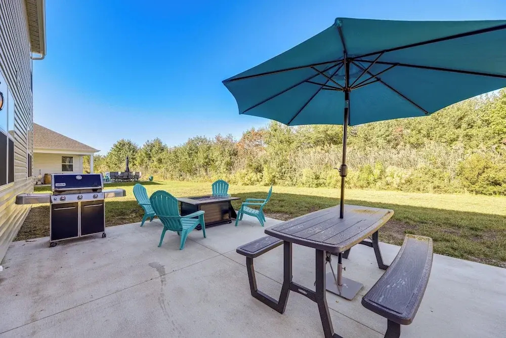 Game Room + Patio: Spacious Ocean View Home