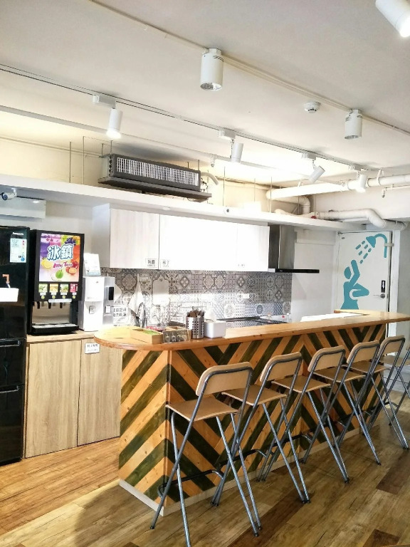 Paper Plane Hostel