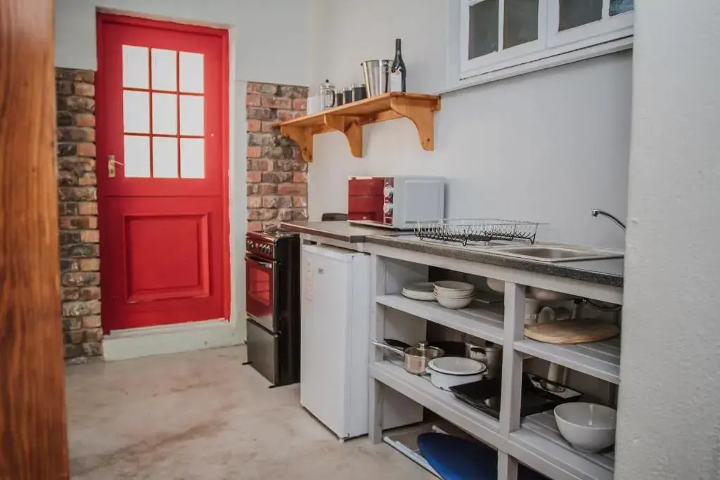 Aan de Oever Guesthouse
