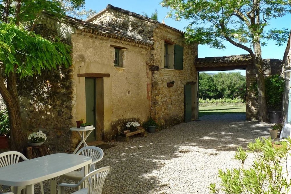 House With 6 Bedrooms in Villedieu, With Private Pool, Furnished Garde