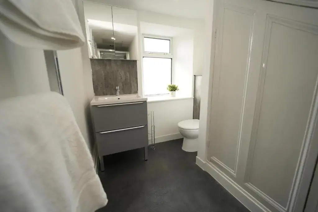 Immaculate 1-bed Apartment in Merthyr Tydfil