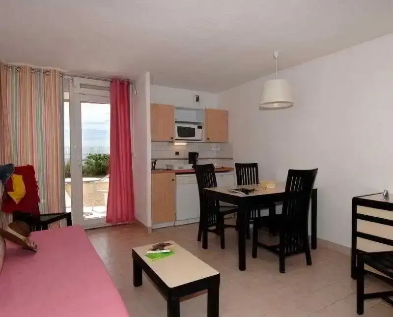 ''Croisette'' Appartement Rez de Jardin Acces Direct Plage !