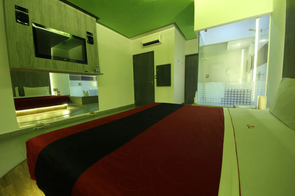 Auto Hotel Marques - Adults Only