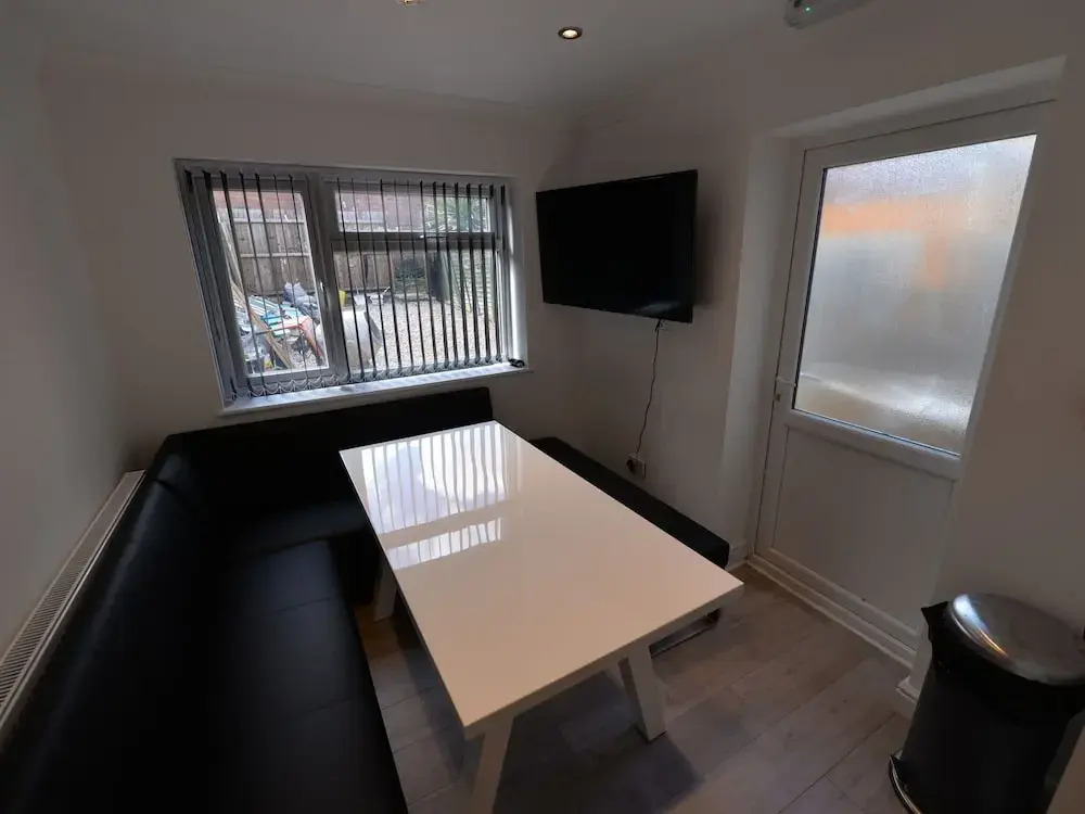 Inviting Holiday Home in Coventry near Coventry University
