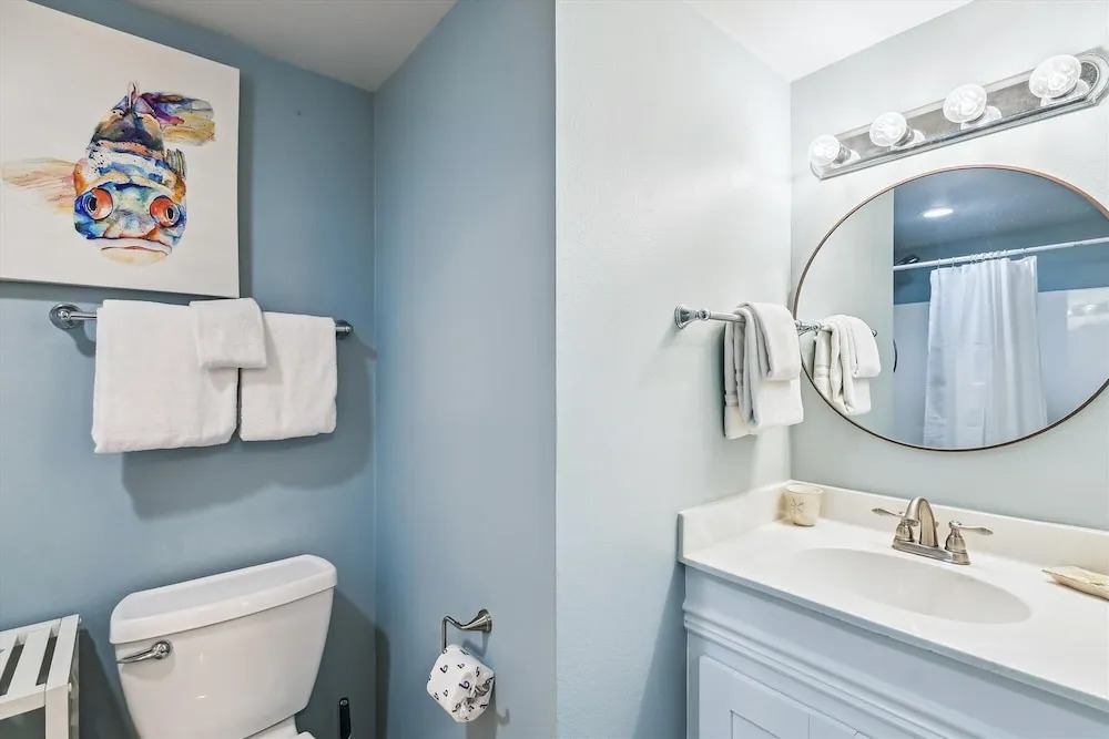 Shores Of Panama 630-1bd+bunks, Sleeps 6. Beach Front! Free Fun! Reserved Parking Space 1 Bedroom Condo by RedAwning