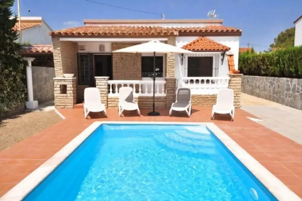 Villa Vista a la Piscina Para 6 Personas en Miami Playa