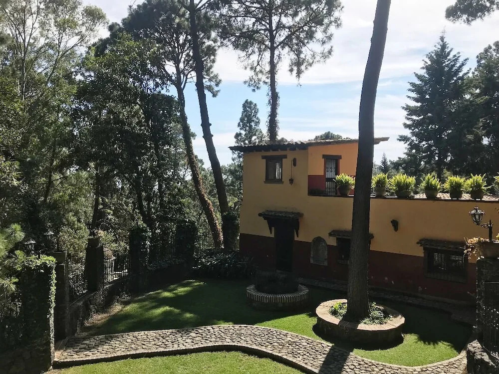 Pet Friendly Casa Studio in the Woods