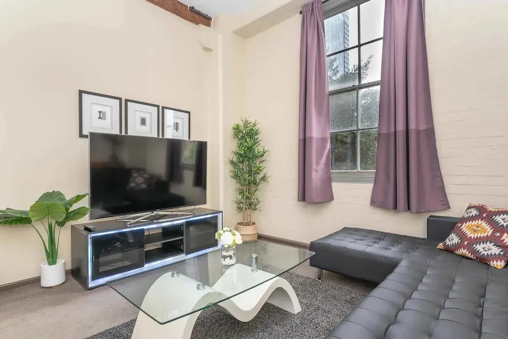 AirM8 Apartments the Oaks