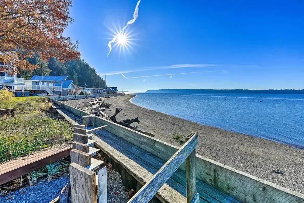 McKees Beach House w/ Ocean Views, Hot Tub