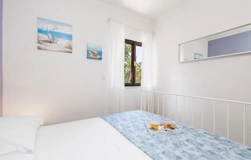 2 Bedroom Nice Home In Prizna