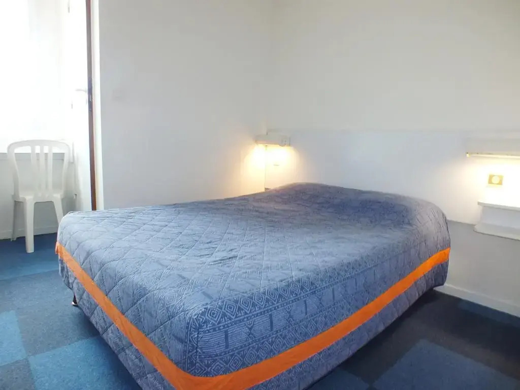 Alpha Hotel