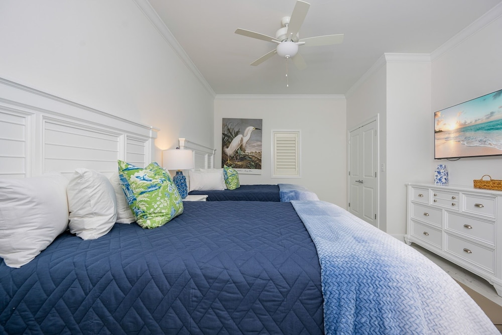 Phoenix Gulf Shores Ii 1904 3 Bedroom Condo