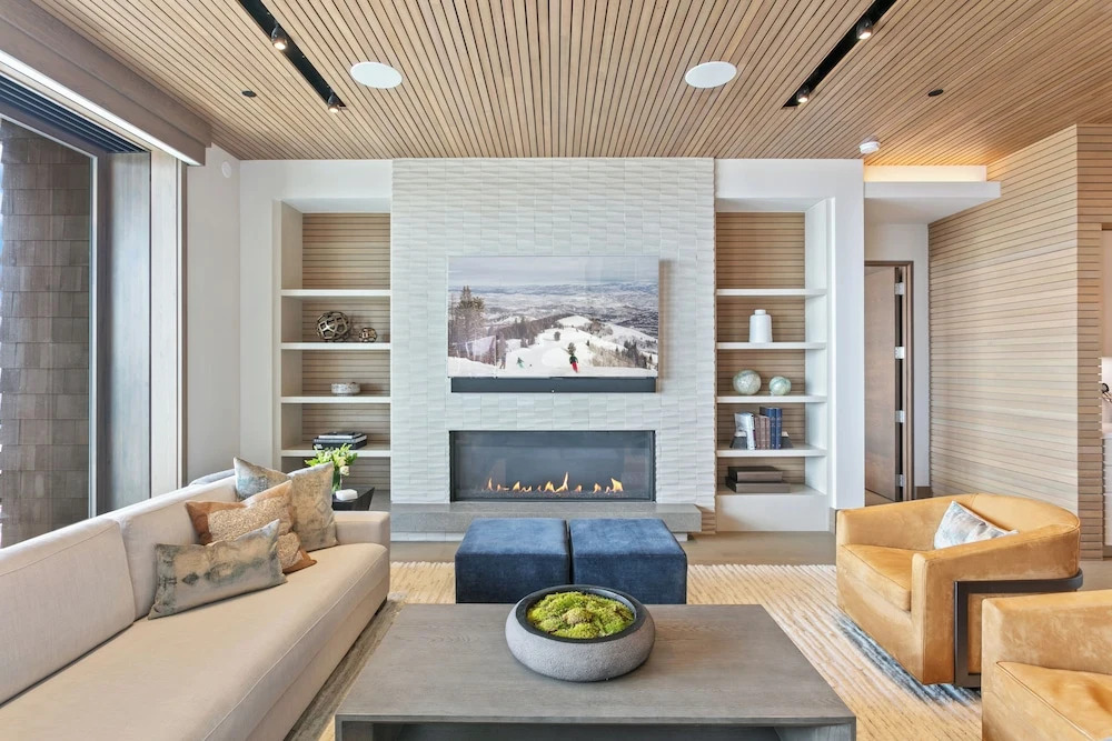 The Residences at The Tower-3 Bedroom Deluxe #6 3 Condo