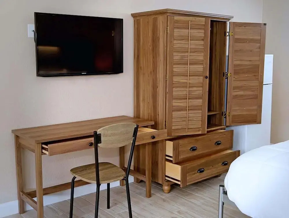 Banyan Hotel & MicroSuites