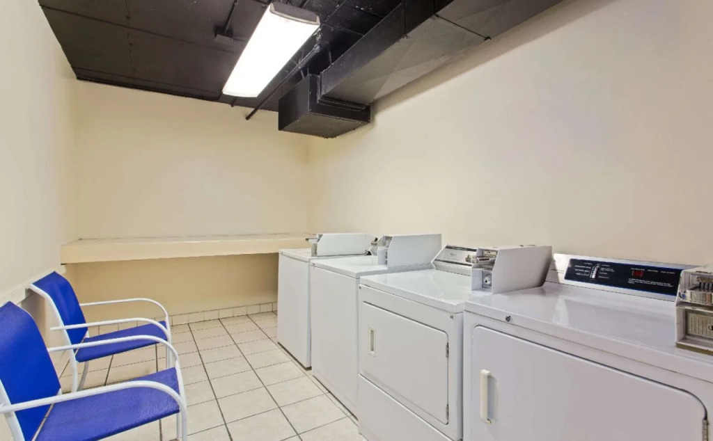 Baymont Inn & Suites Tampa Near Busch Gardens