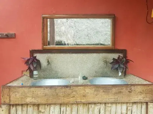 Stumble Inn Eco Lodge