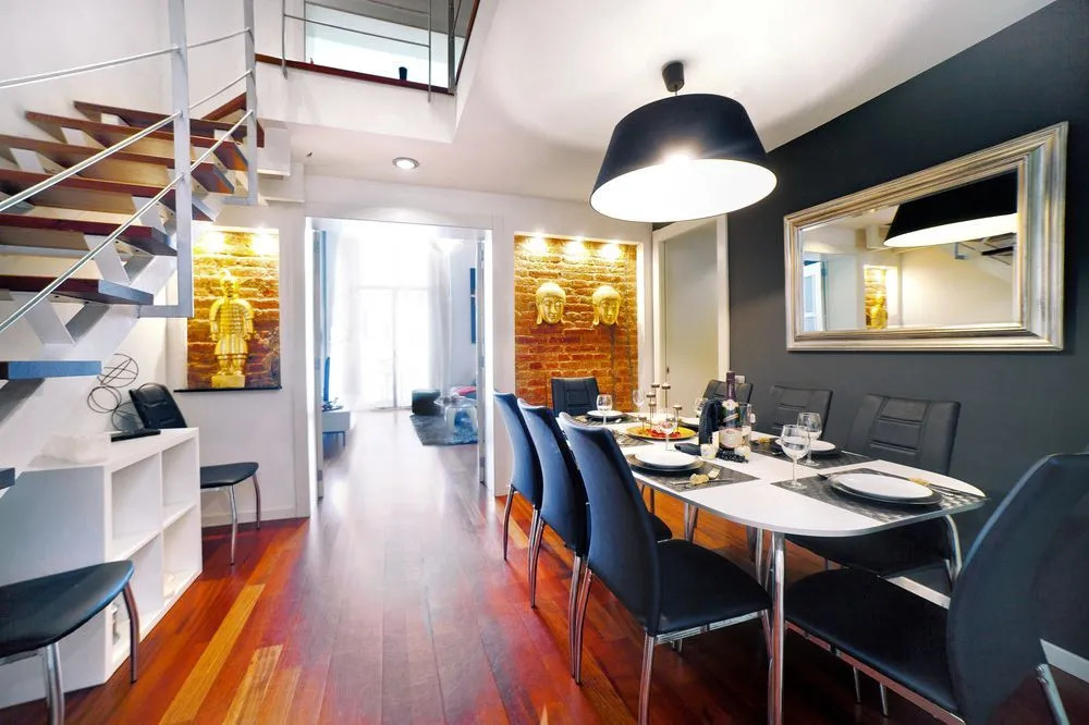 Victoria City Center 1 Downtown Luxury Duplex