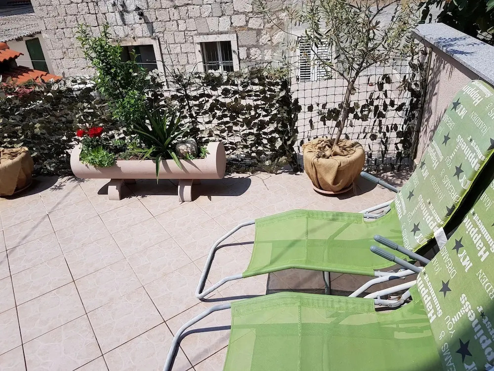 Rooms & Apartment Lasta