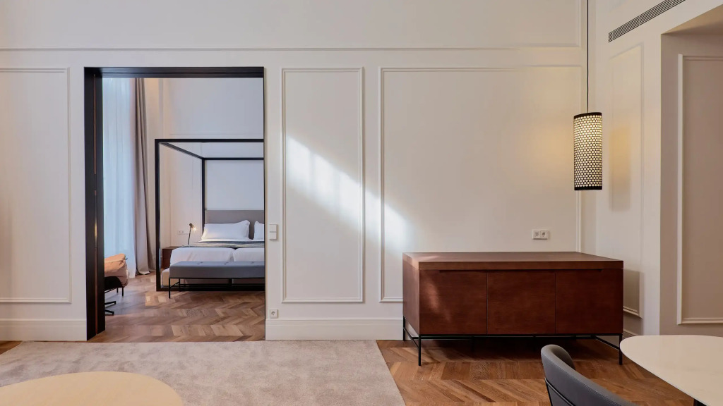 Kozmo Hotel Suites & Spa - Small Luxury Hotels of the World