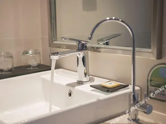 Home Inn Selected (Shanghai Lingang Xincheng Dishui Lake)
