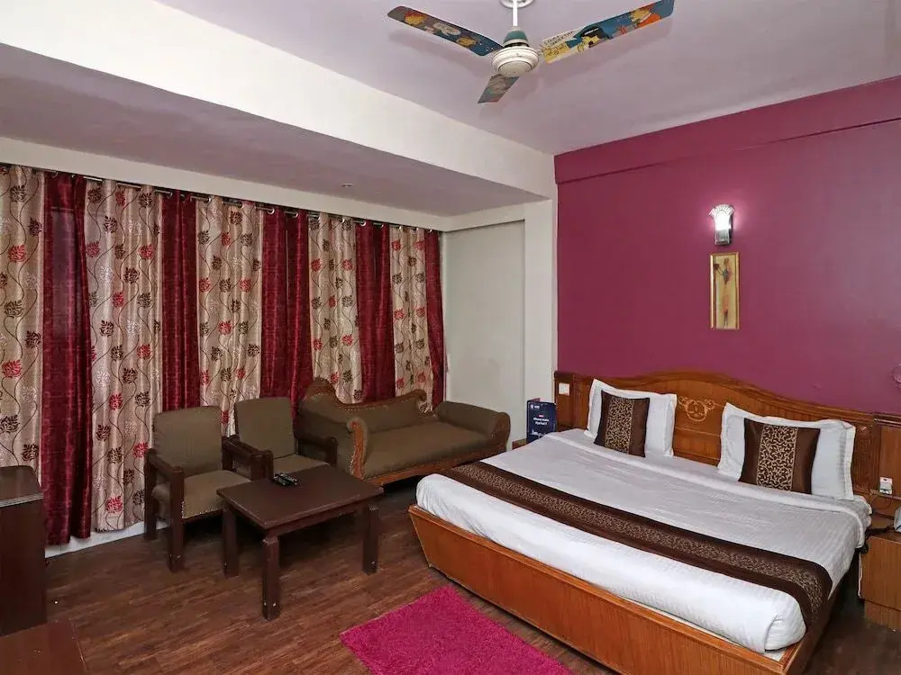 Hotel The Pearl By OYO Rooms