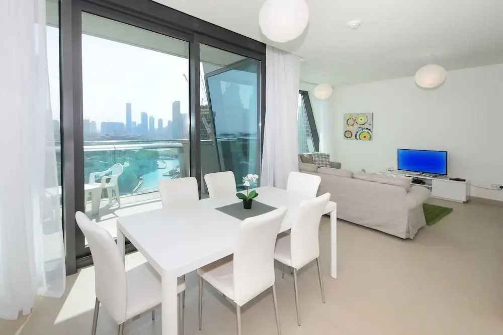 New Arabian Holiday Homes - Burj Vista