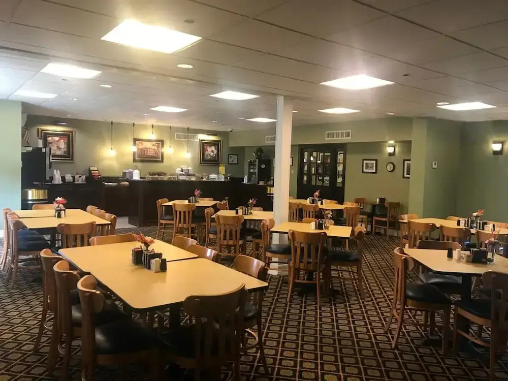 Carmel Inn & Suites