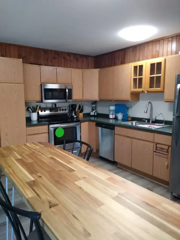 Mcmallard Vacation Lakefront 4 Bedroom Duplex