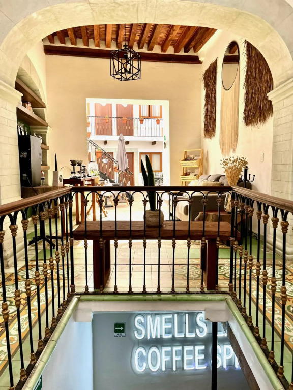 Casa 14 Hotel & Café