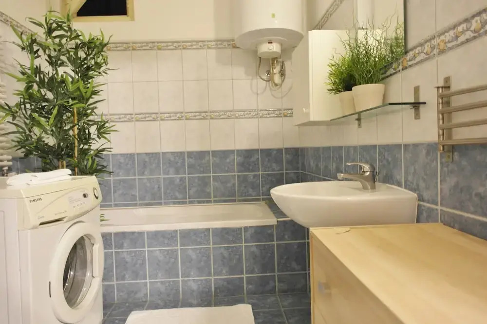 Budget Apartment by Hi5 - Hold Street