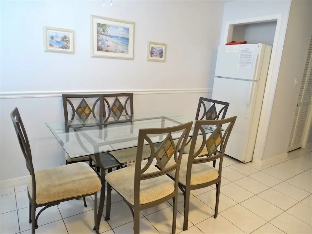 Siesta Beach House #304 2 Bedrooms 2 Bathrooms Townhouse
