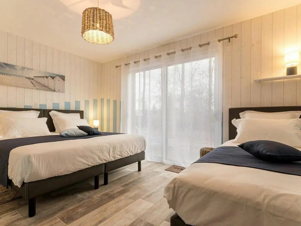 Grande maison en bois avec parc, terrasse, jeux et équipements modernes entre Nantes et Pornic - FR-1-306-1051