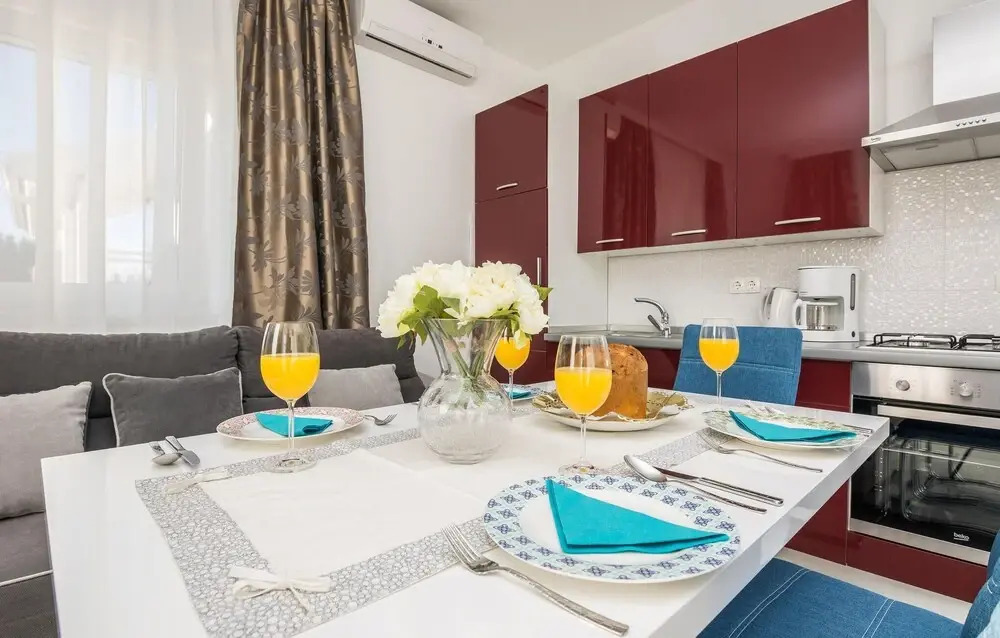 Lovely Home In Privlaka