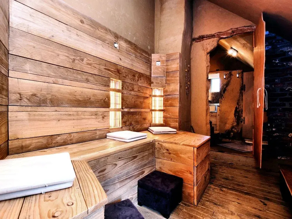 Elegant Farmhouse in Durbuy with Sauna