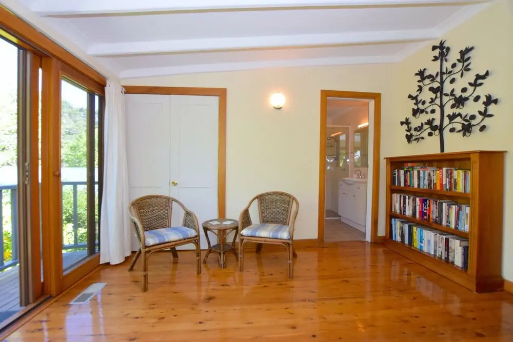 Mintie Cottage on Leura Mall