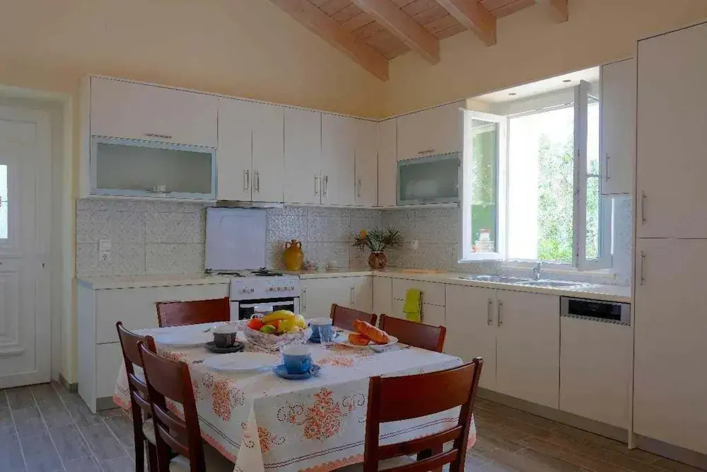 Villa Hara in Paxi With 2 Bedrooms and 2 Bathrooms