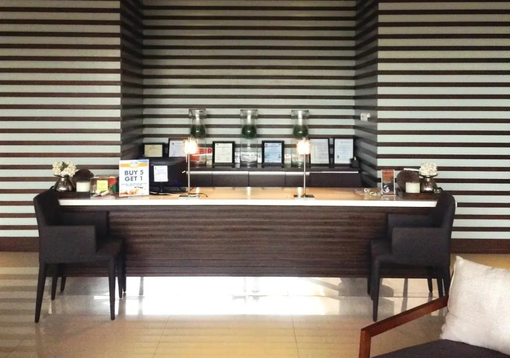 Avenue Suites Hotel
