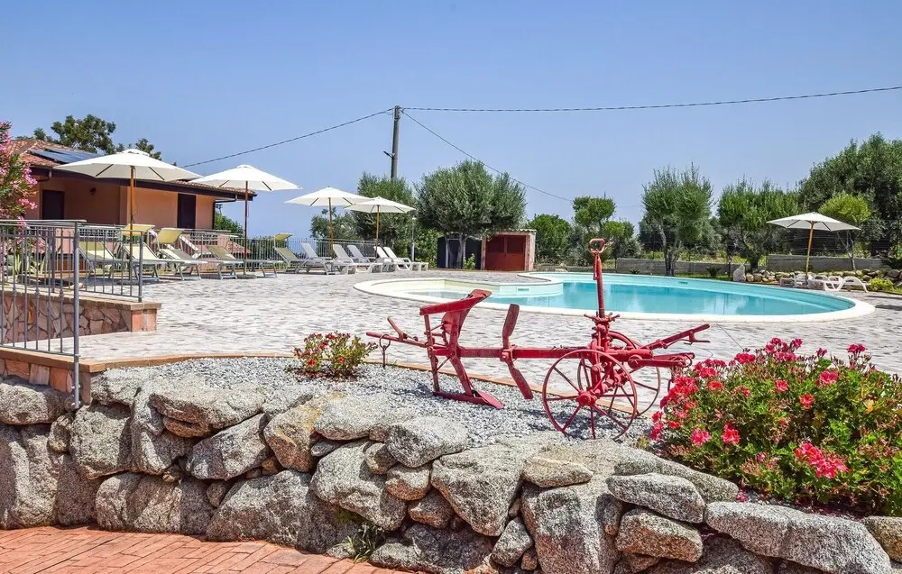 Nice Apartment in Zambrone With 2 Bedrooms, Wifi and Outdoor Swimming Pool