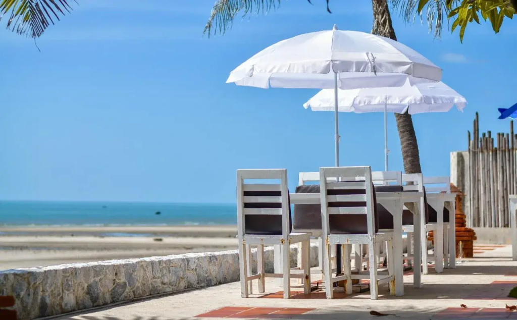 Sea Memories White Sand Beach Hotel