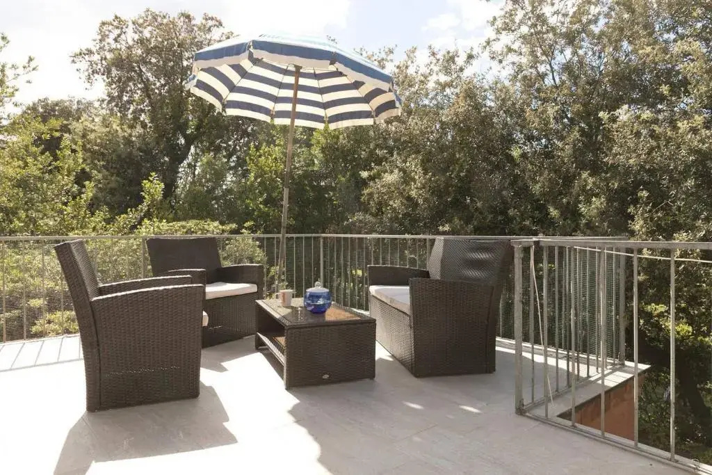 ALTIDO Bright 3BR Villa with terrace nearby the beach