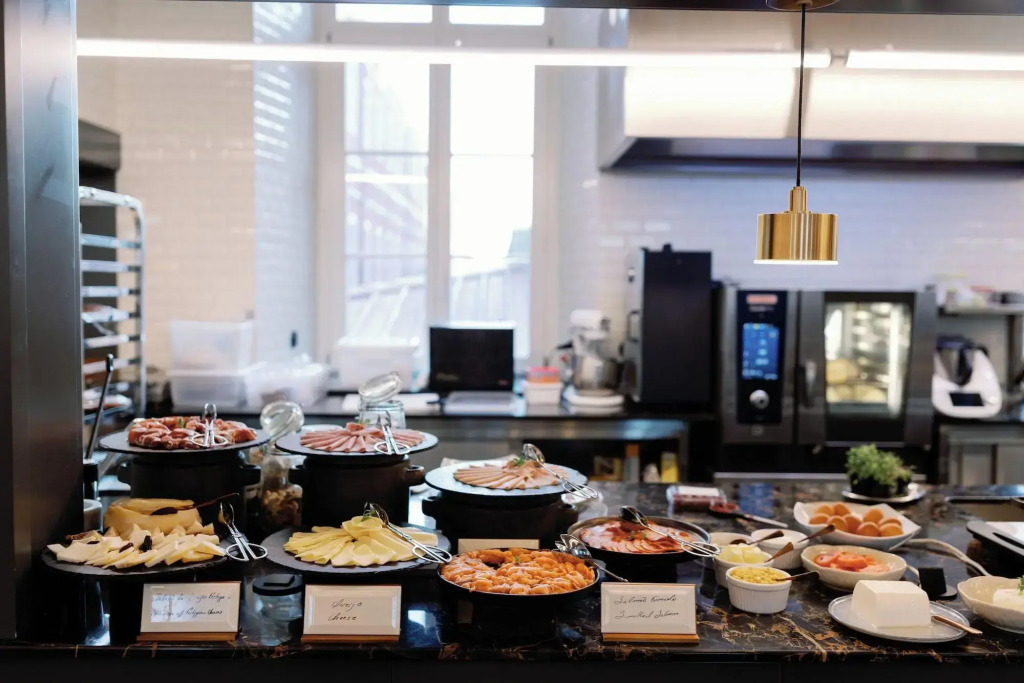 The Editory Riverside Hotel, an Historic Hotel