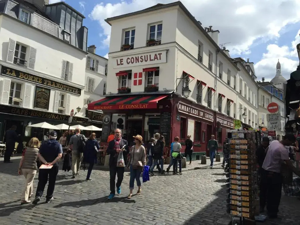 Abbesses Montmartre Apartment
