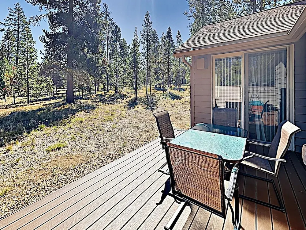 New Listing! Spacious Sunriver Haven W/ Hot Tub 3 Bedroom Home