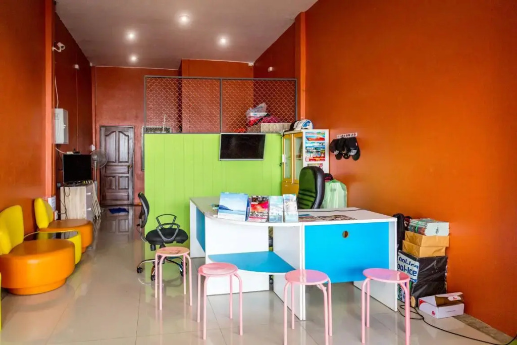 Railway Hostel - Adults Only
