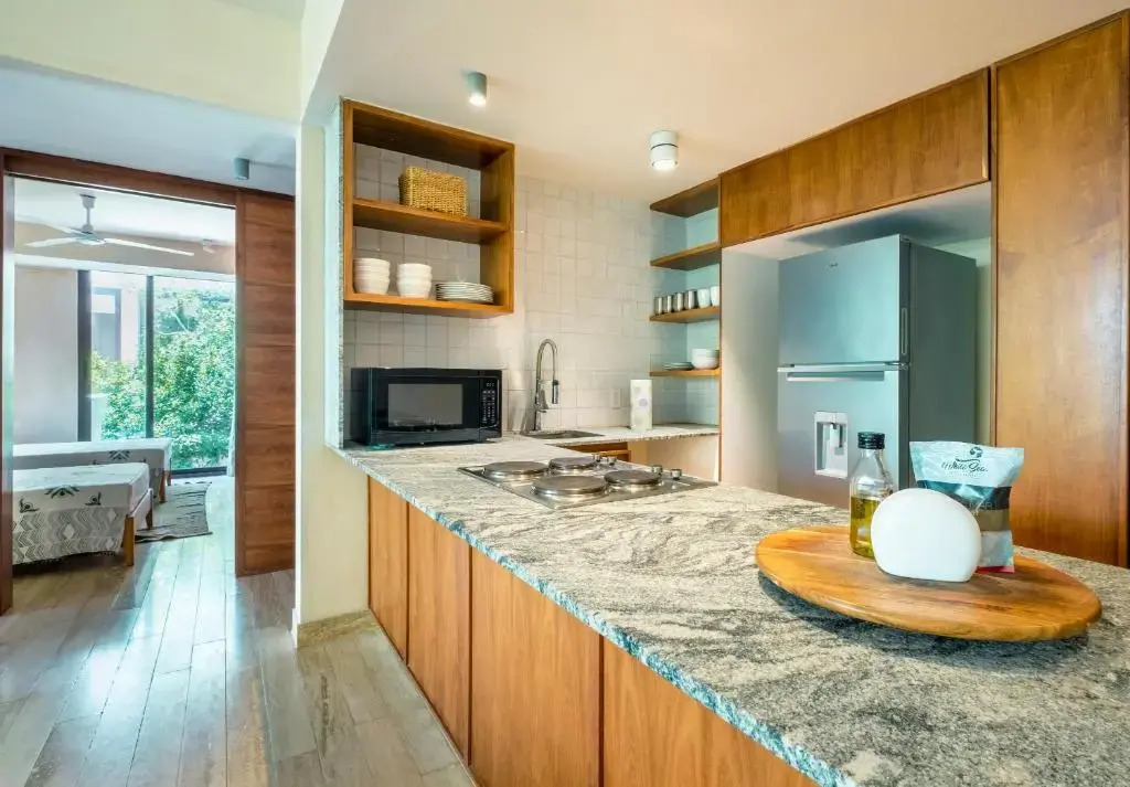 304 Contemporary Designer 3br Condo by StayPodio