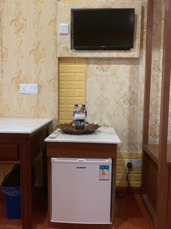 Easy Hotel