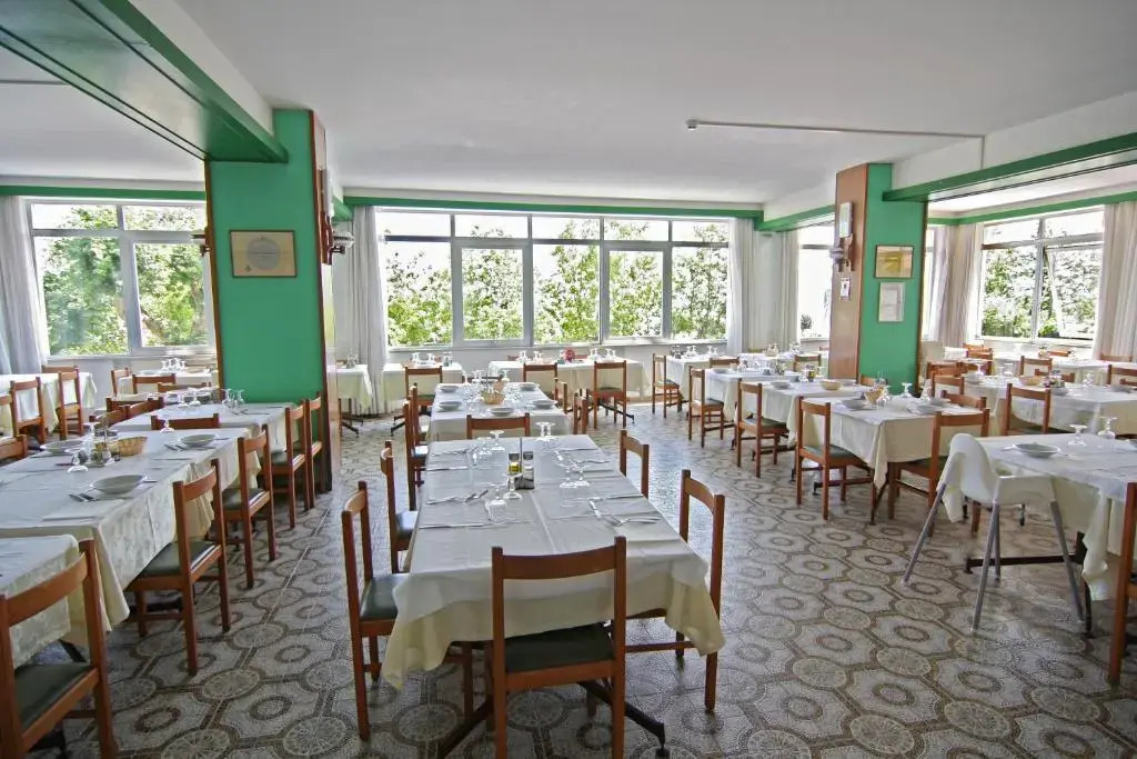 Hotel Cesare